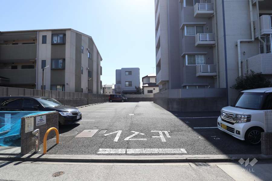 駐車場の出入り口・敷地内駐車場（屋外平面式）