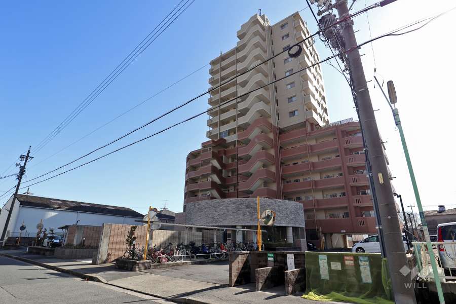 ファミリアーレ当知東の外観（北西側から）