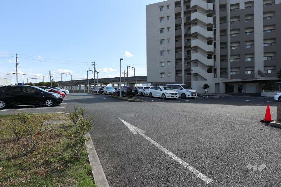 敷地内駐車場（屋外平面式）