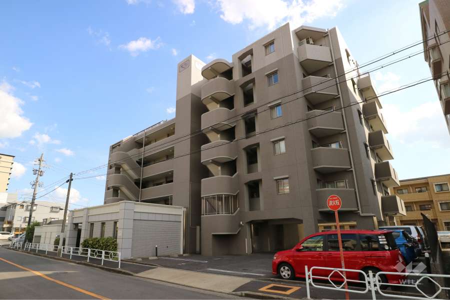 モアグレース千種清明山の外観（北西側から）