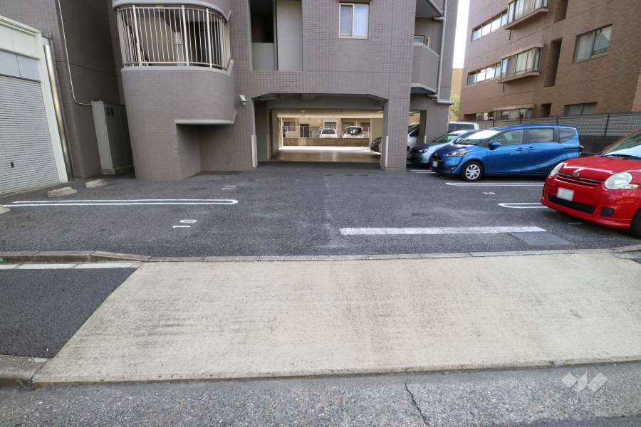 駐車場の出入口