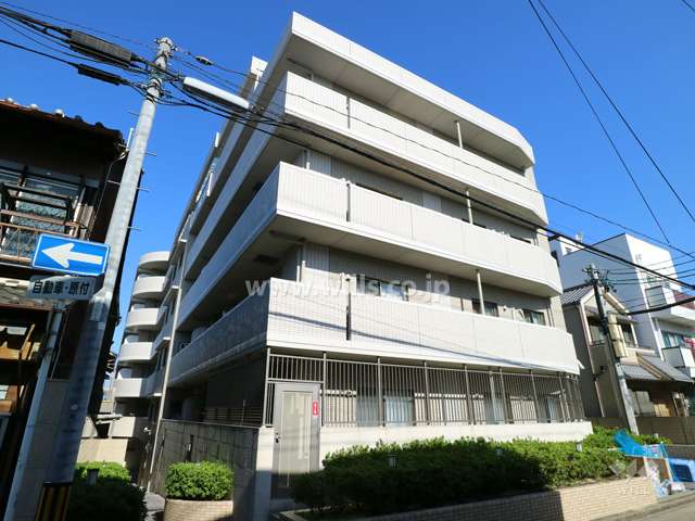 グランコート千種の外観(東側から)