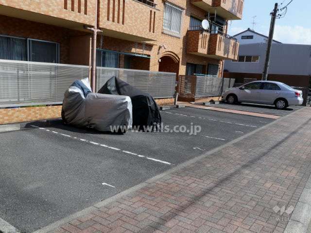 敷地内駐車場(屋外平面式)