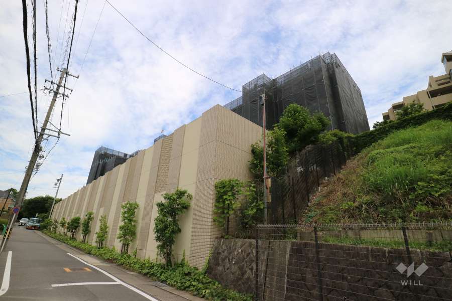 プレミスト東山公園の外観(北西側から)