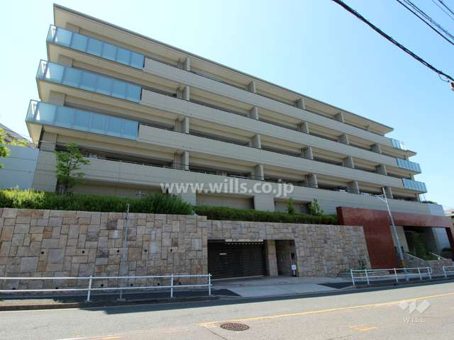 プレミスト東山の外観（東側から）