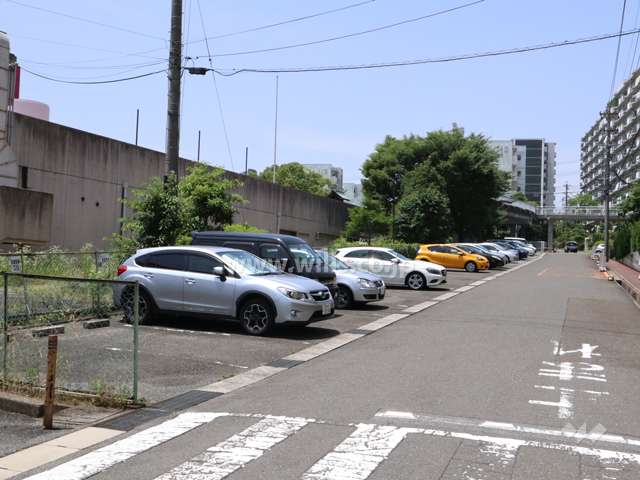 敷地内駐車場(屋外平面式)