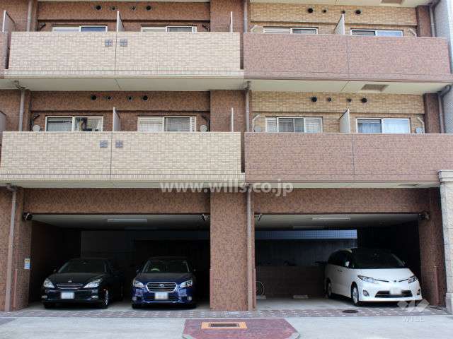 敷地内駐車場（屋内平面式）