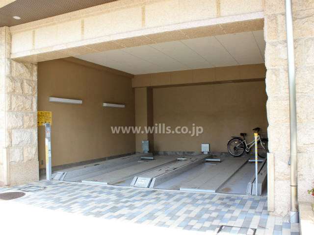 敷地内駐車場（屋内機械式）