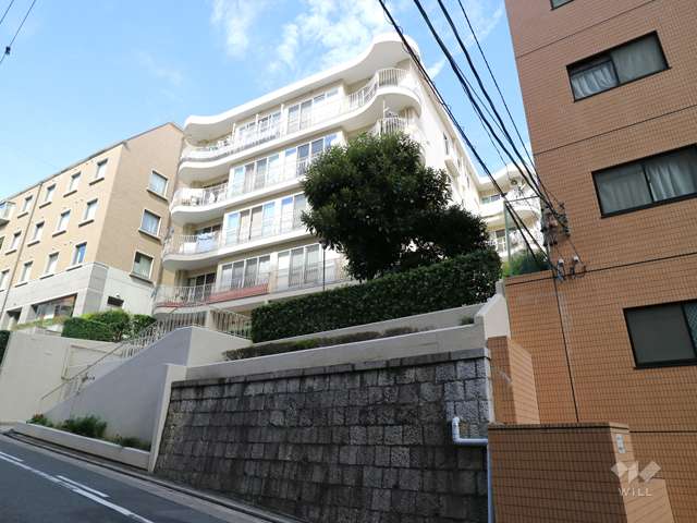 パラシオン月見坂の外観（南東側から）