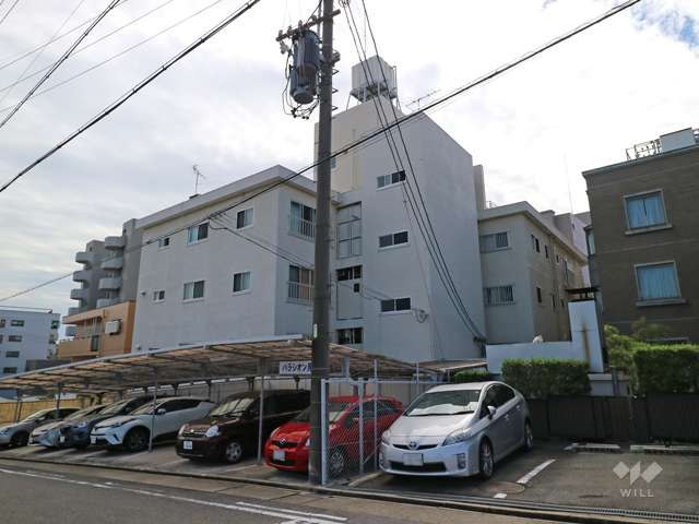 パラシオン月見坂の外観（北西側から）