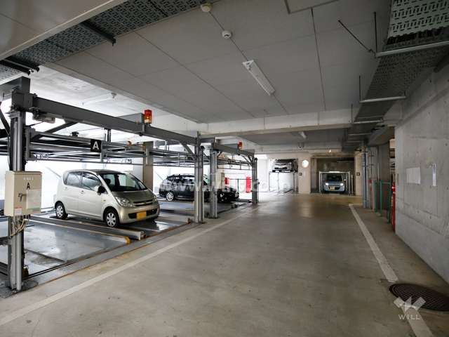敷地内駐車場（屋内機械式）