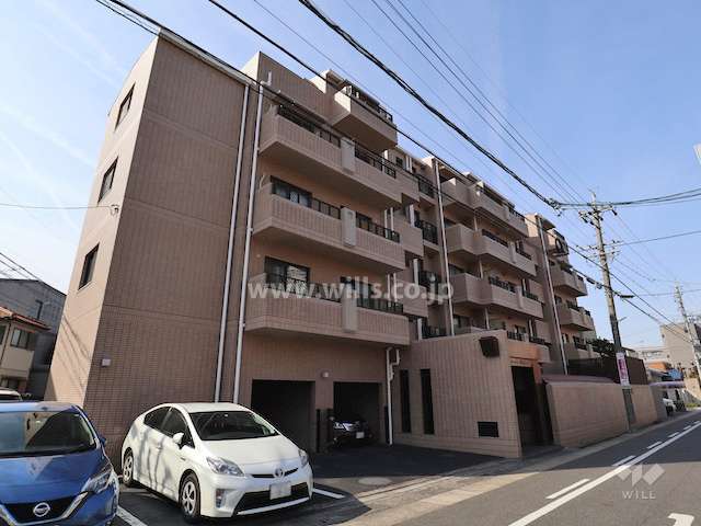 グランドメゾン本山の外観（北東側から）