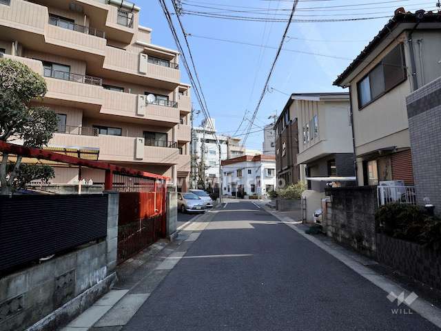 敷地南東側の前面道路