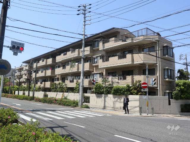 グランドメゾン光ヶ丘の外観(南東側から)