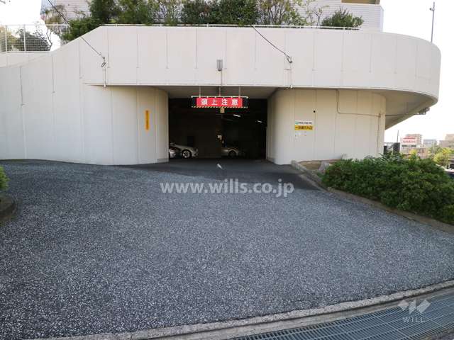 敷地内駐車場（屋外平面式）出入り口