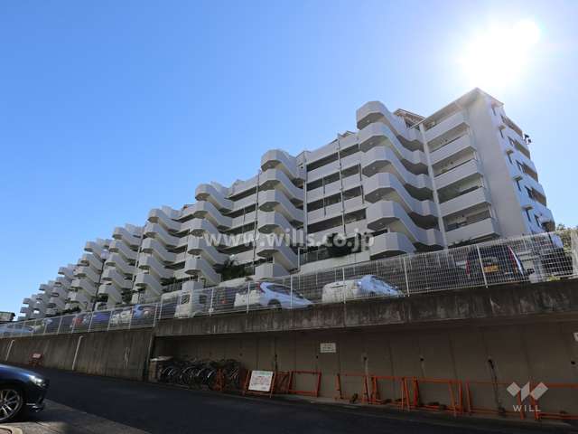 茶屋ヶ坂公園ハイツＢ棟建物中心部分の外観（南側から）