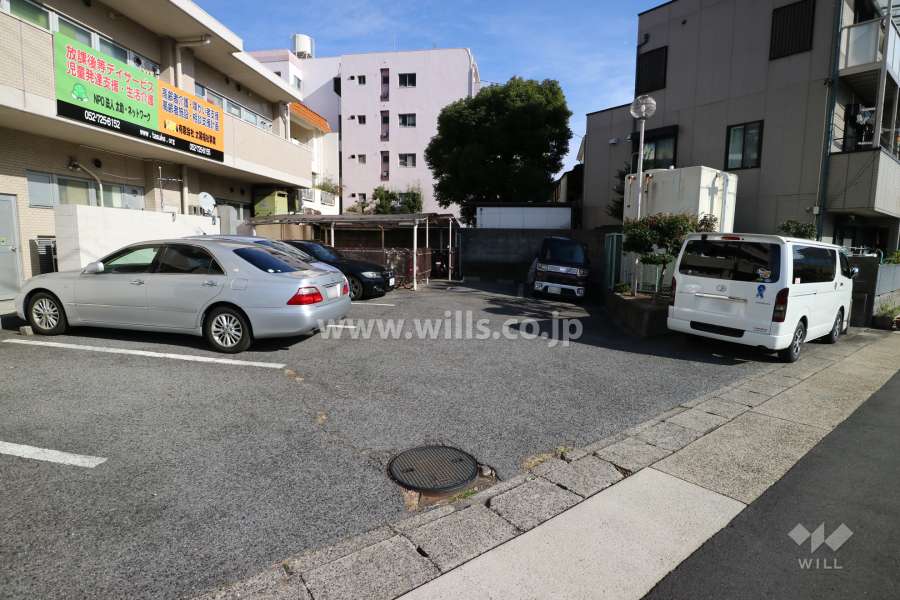 敷地内駐車場（屋外平面式）