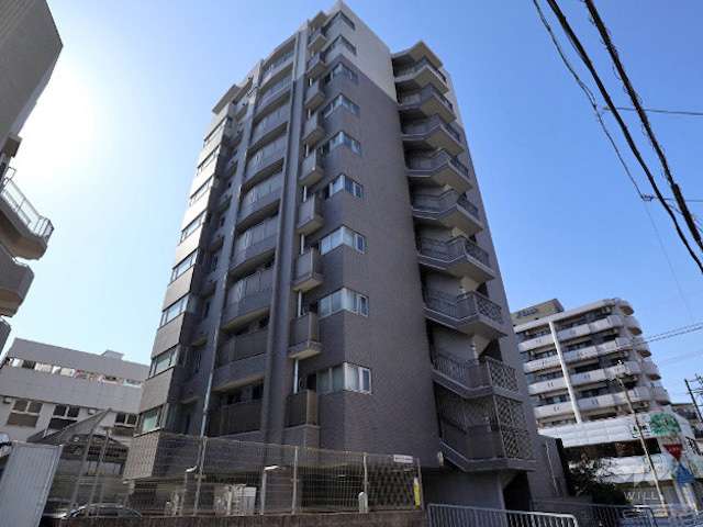 グランマノワール覚王山東の外観（東側から）