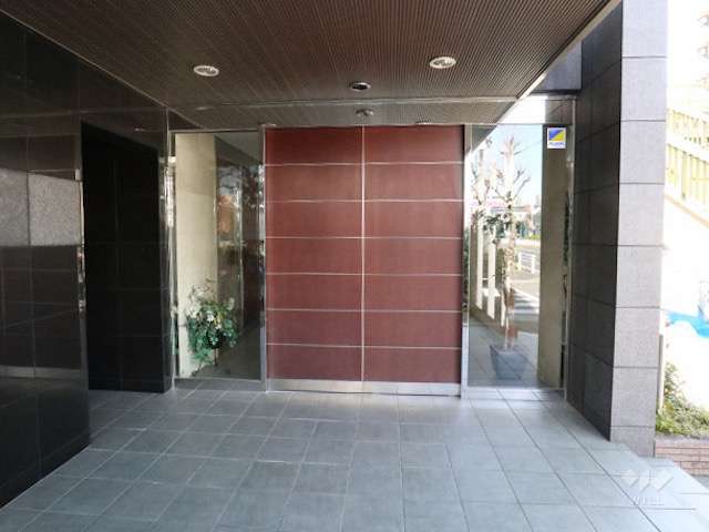 エントランス（正面）