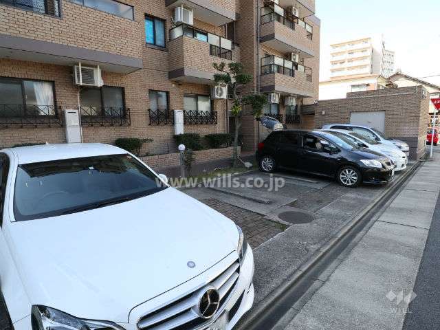 敷地内駐車場(屋外平面式)