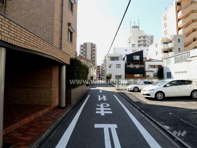 敷地西側前面道路