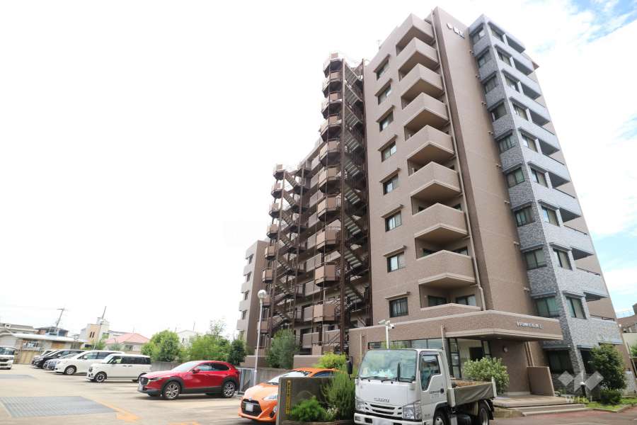 ユーステージ香流参番館の外観（南西側から）