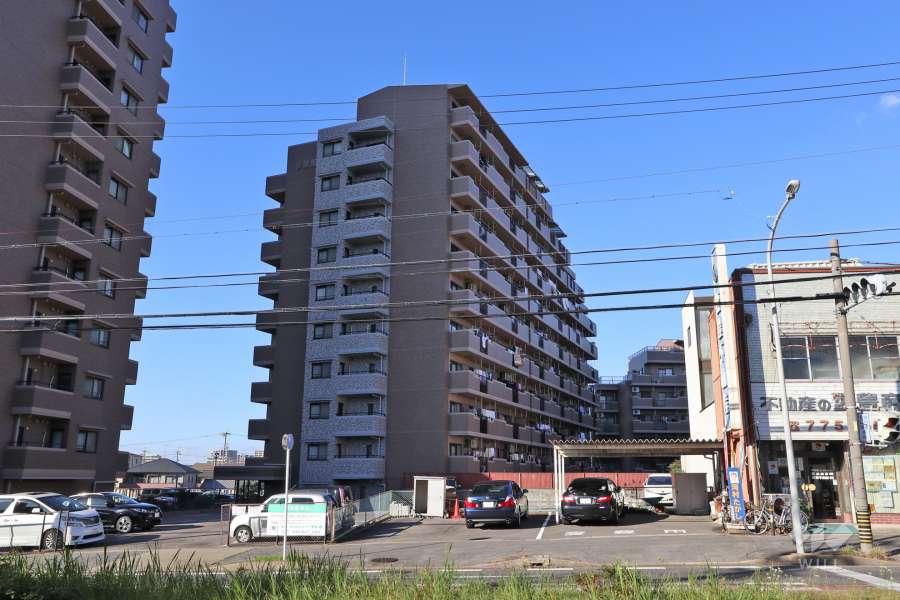 ユーステージ香流参番館の外観（南側から）