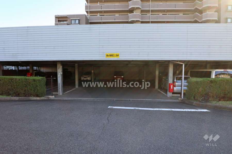 駐車場出入り口