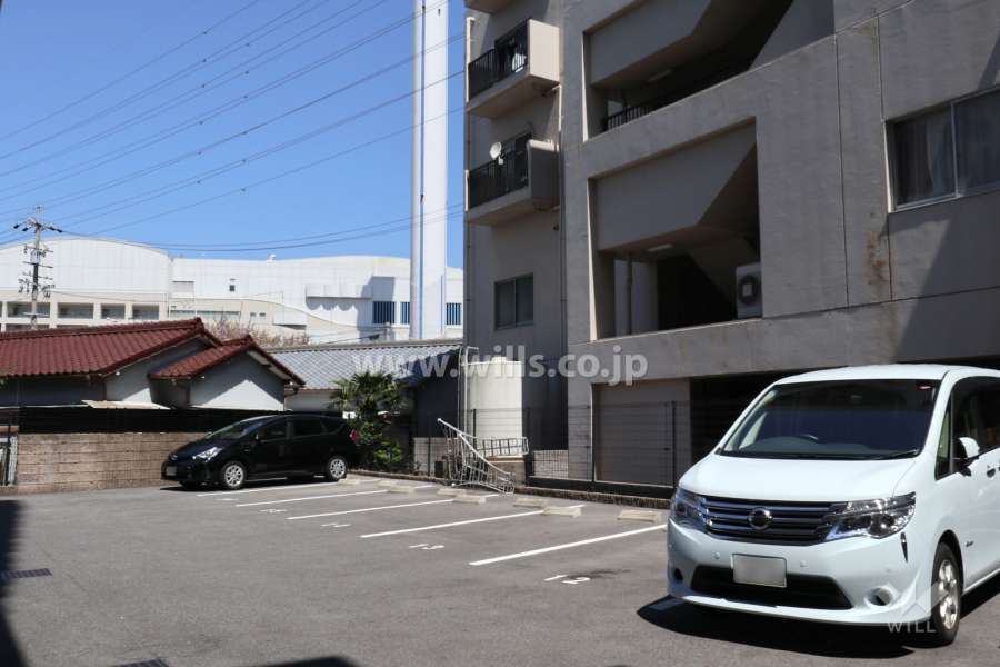 敷地内駐車場（屋外平面式）