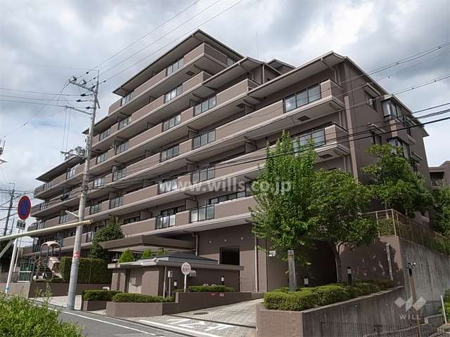 豊中春日町パークハウスの外観（南東側から）