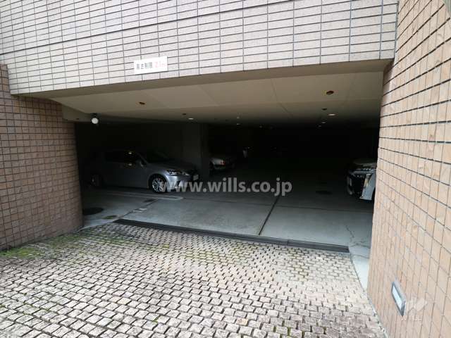敷地内駐車場（屋内平面式）