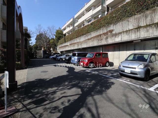 敷地内駐車場（屋外平面式）
