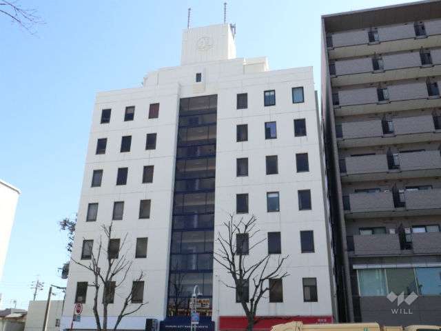 丸美シティマンション大久手の外観(西側から)
