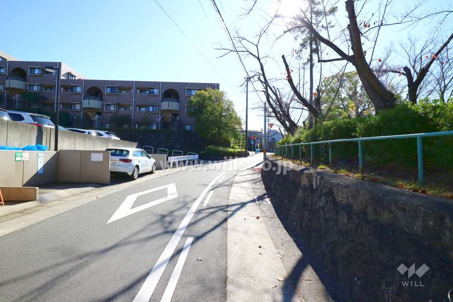 敷地南西側の前面道路