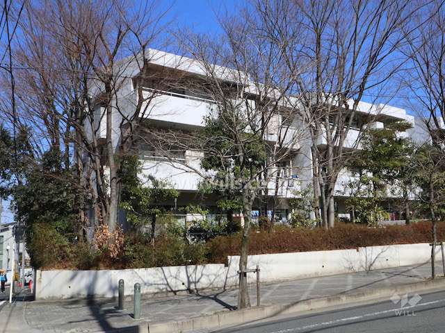 サンマンション東山元町A棟の外観（南西側から）