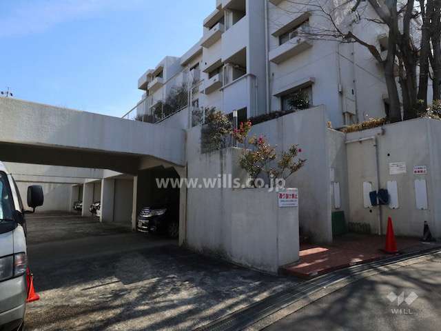 敷地内駐車場（屋内平面式）