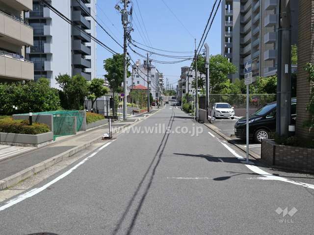 敷地南側前面道路