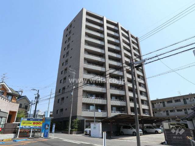 サーパス自由ヶ丘の外観(南側から)