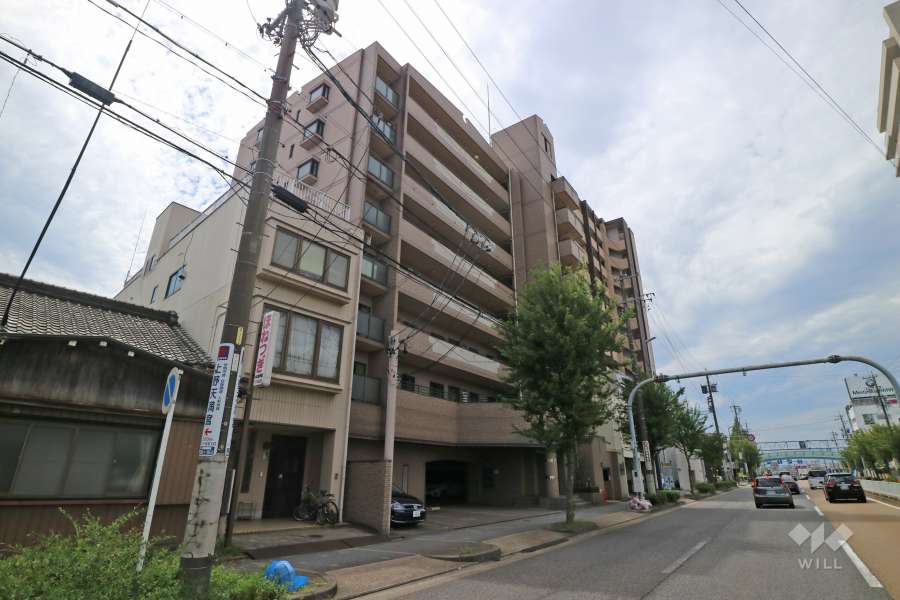 コスモハイム茶屋ヶ坂の外観（北東側から）