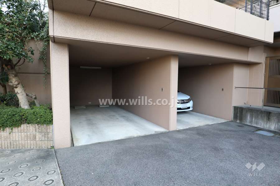 敷地内駐車場（屋内平面式）