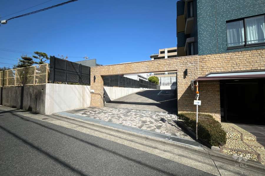 駐車場の出入口