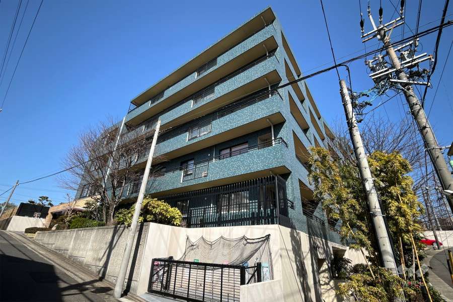 パークハイム覚王山の外観(南西側から)