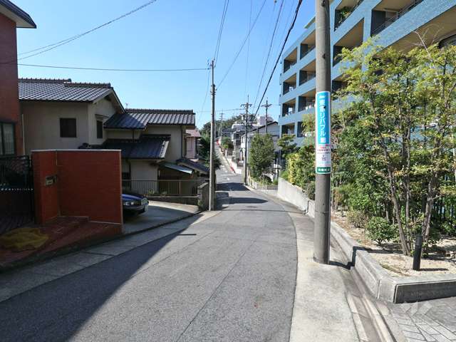 敷地南側前面道路