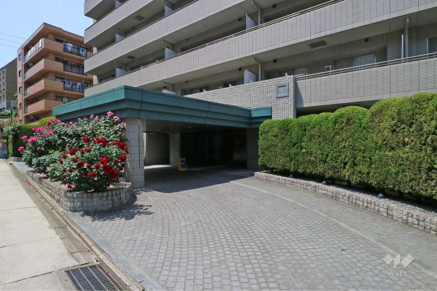 エントランス前の車寄せ