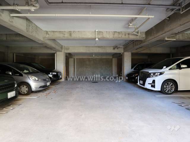 敷地内駐車場（屋内平面式）