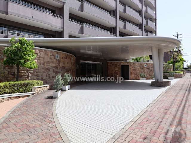 エントランス前の車寄せ