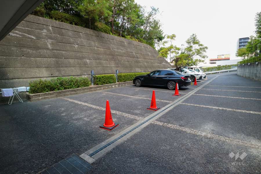敷地内駐車場（屋外平面式）
