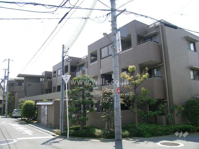 外観（北東側から見る）