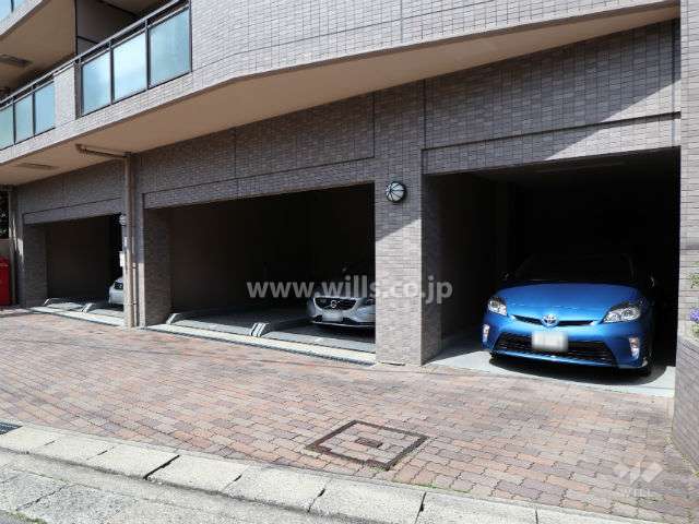 敷地内駐車場(屋内機械式・屋内平面式)