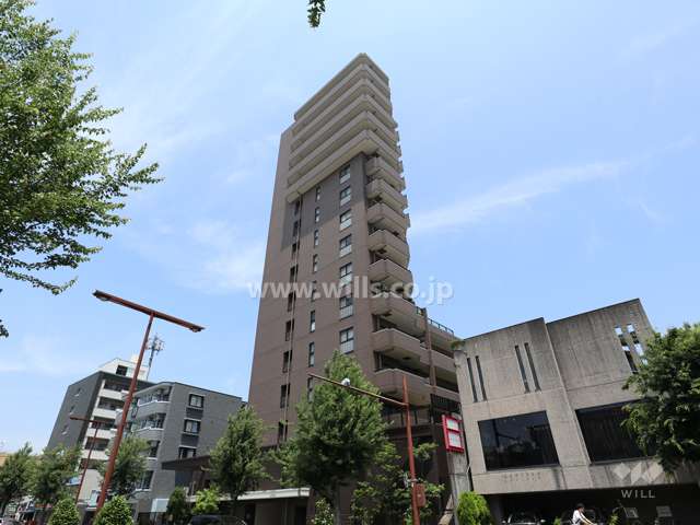 ファミールグラン四ツ谷通の外観（南西側から）